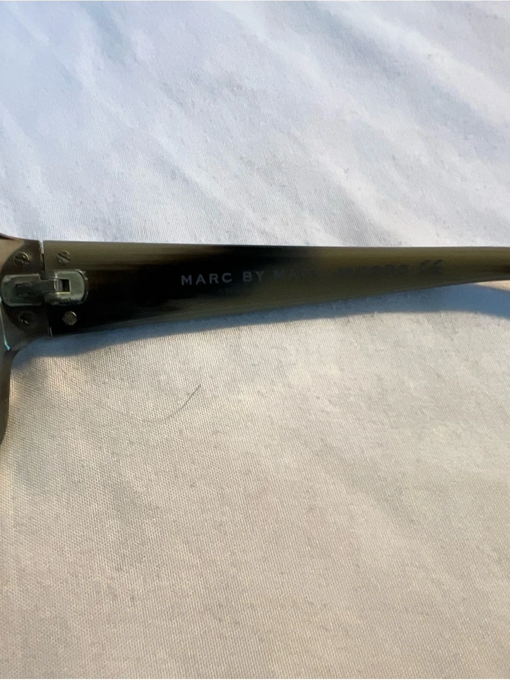 Marc Jacobs Olive-Toned Oversized Women's Glasses/sunglasses
